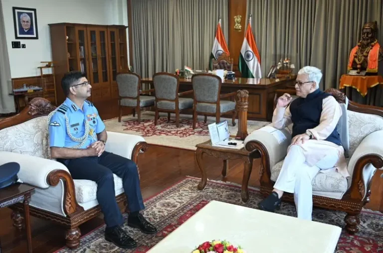 AIR OFFICER COMMANDING-IN-CHIEF, MAINTENANCE COMMAND CALLS ON HONOURABLE GOVERNOR OF MAHARASHTRA