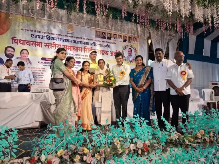 समाजप्रबोधनाच्या कार्याची दखल,शीतल भेंडारकर यांचा विधानसभा स्तरीय महा समाधान शिबिरात गौरव