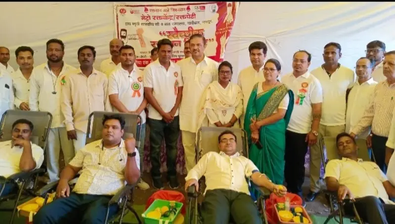 कन्हान ला भव्य रक्तदान शिबिरास उत्स्फुर्त प्रतिसाद कन्हान ला भव्य रक्तदान शिबिरास उत्स्फुर्त प्रतिसाद