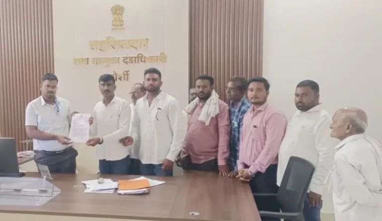 हिवरखेड महसूल मंडळातील संत्रा उत्पादक शेतकऱ्यांना हेक्टरी ५० हजार रुपये मदत द्या ! 