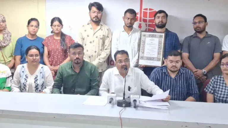 न्यायालयाच्या लिपिक भरती परीक्षेत घोळ झाल्याचा पत्रकार परिषदेत आरोप – देवेंद्र हेडाऊ