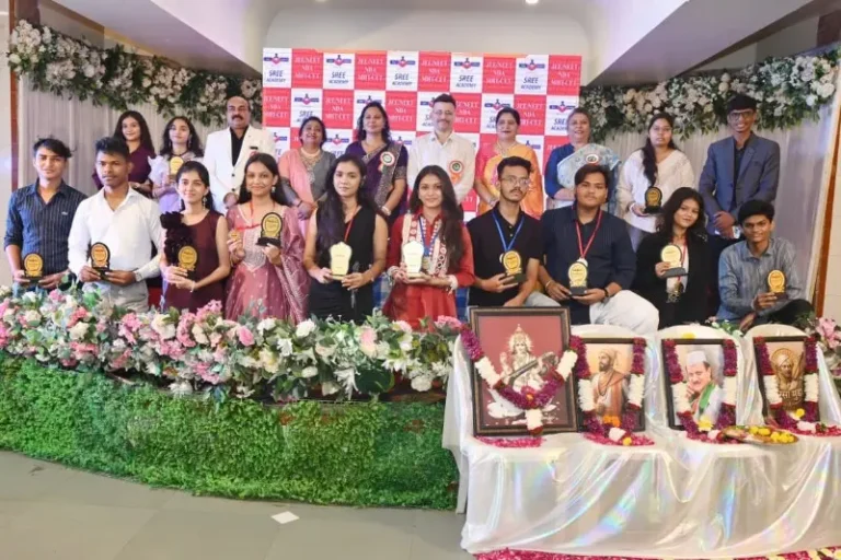 श्री अकादमीतर्फे JEE, NEET, NDA व MHT-CET पात्र विद्यार्थ्यांचा गौरव
