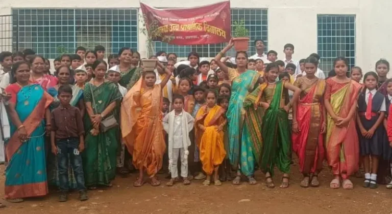 आषाढी एकादशीनिमित्त एकात्मता उच्च प्राथमिक विद्यालयात उत्साहात दिंडी सोहळा