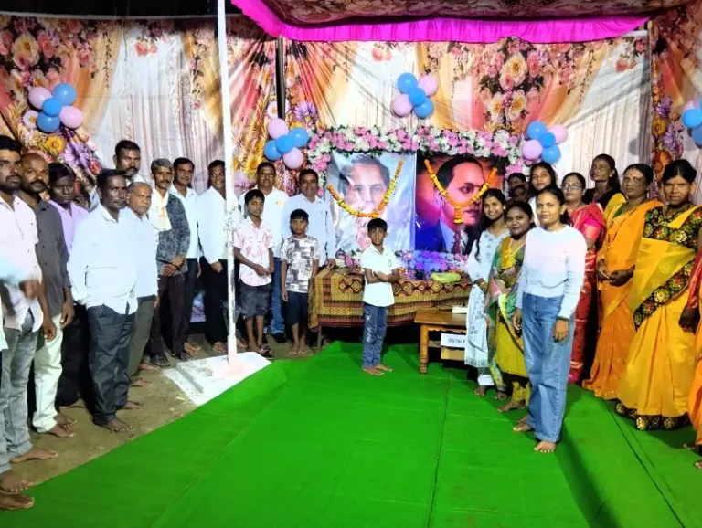 कोदामेंढी येथे लोकशाहीर अण्णाभाऊ साठे जयंती महोत्सवानिमित्त महाप्रसादाचा कार्यक्रम उत्साहात संपन्न