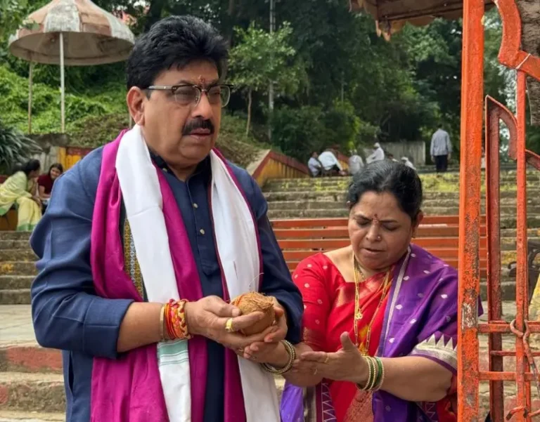 पवित्र श्रावण मासाच्या शुभारंभानिमित्त जल कलश यात्रेत सहभाग