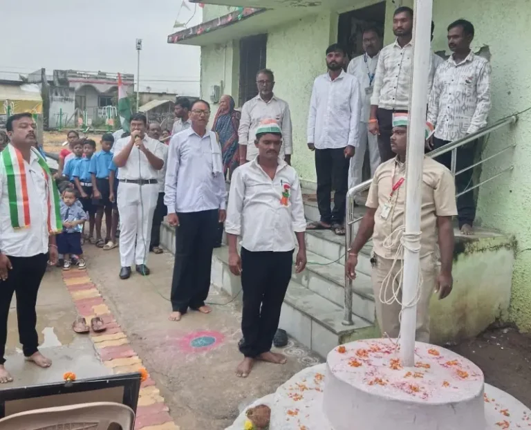 ग्रामपंचायत कार्यालय धानोली येथे स्वातंत्र्य दिन सोहळा थाटात