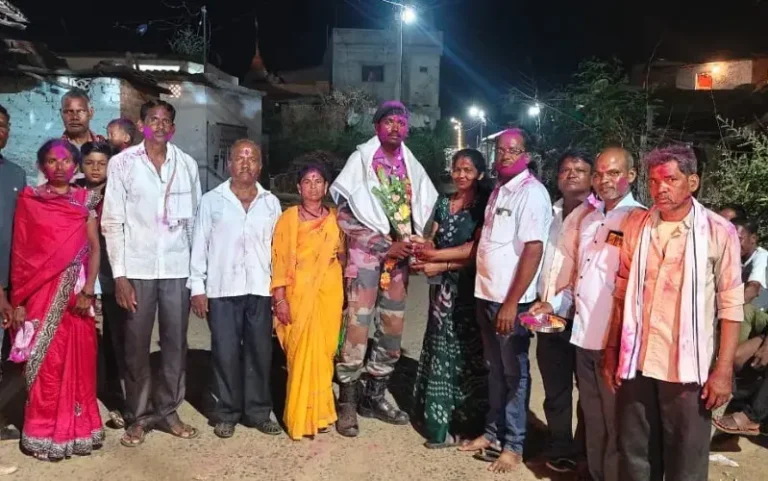 आदिवासी गोवारी (गोंड गोवारी) फाउंडेशन रामटेक तर्फे भारतीय सेनेमध्ये ट्रेनिंग पूर्ण करणाऱ्या तेजस राऊतचा सत्कार 
