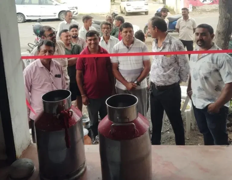 घोरपड येथे दुग्ध संकलन केंद्राचे उद्घाटन