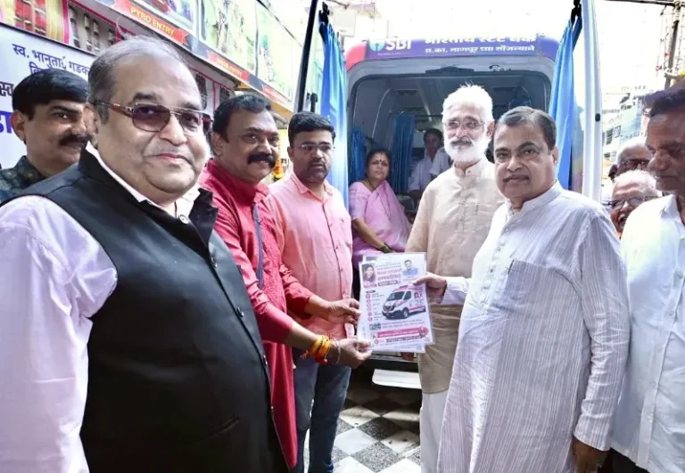 कॅन्सर तपासणी एम्बुलेंसचे केंद्रीय मंत्री नितीन गडकरी यांचे हस्ते उद्घाटन