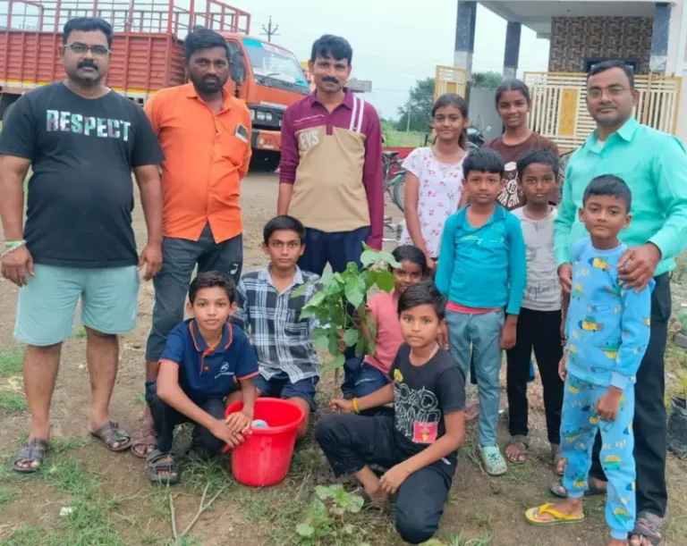बेला येथील गणेशनगरीत वृक्षारोपण