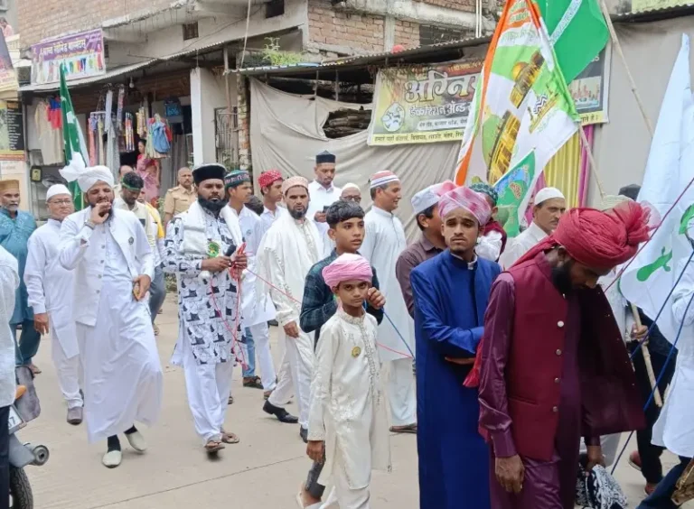 ईद-ए-मिलाद निमित्य बेल्यात जुलूस,बुंदीवाटप
