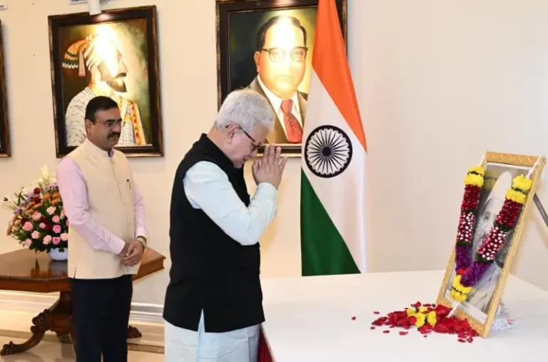 Maharashtra Governor pays tributes to Kranti Sinh Nana Patil