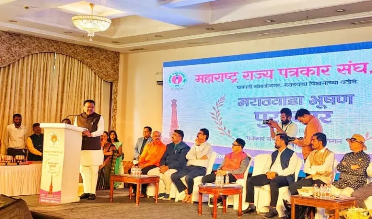 लेखणीने कुणाचे आयुष्य उद्ध्वस्त होणार नाही, याचे भान पत्रकारांनी ठेवावे – पालकमंत्री संजय सिरसाट