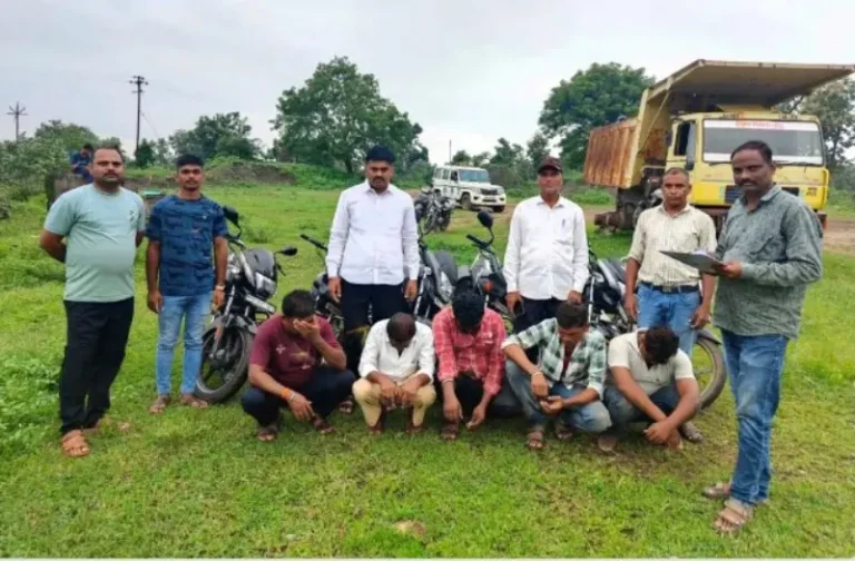 गोबरवाही पोलिसांची जुगार अड्ड्यावर धडक कारवाई; सव्वा तीन लाखांच्या मुद्देमालासह सात आरोपींवर गुन्हा दाखल