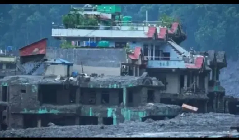 नेपाल बाढ़: 472 की मौत, 1,500 से अधिक लापता