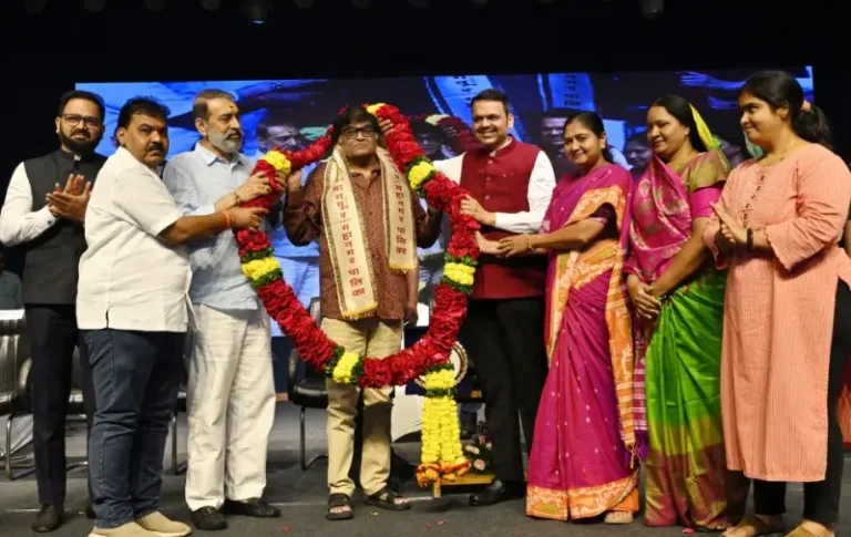 अशोक सराफ यांनी मराठी सिनेमाला वेगळी उंची दिली – मुख्यमंत्री देवेंद्र फडणवीस