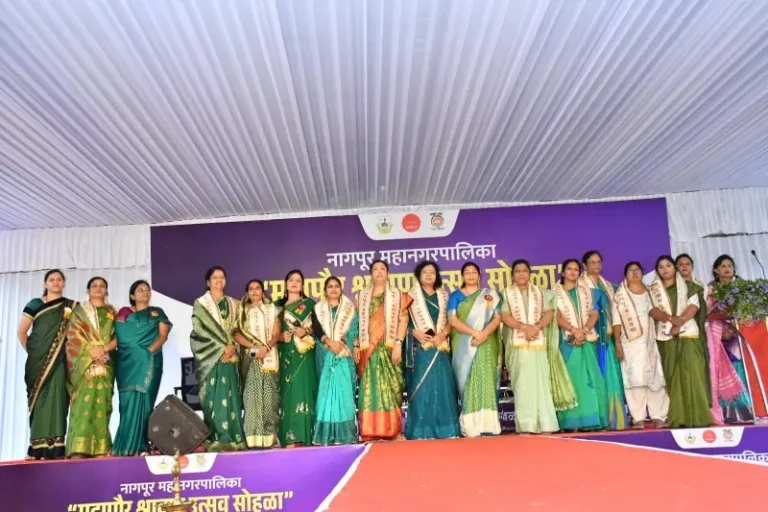रंगला स्त्रीशक्तीचा उत्सव, आनंदाचा जल्लोष