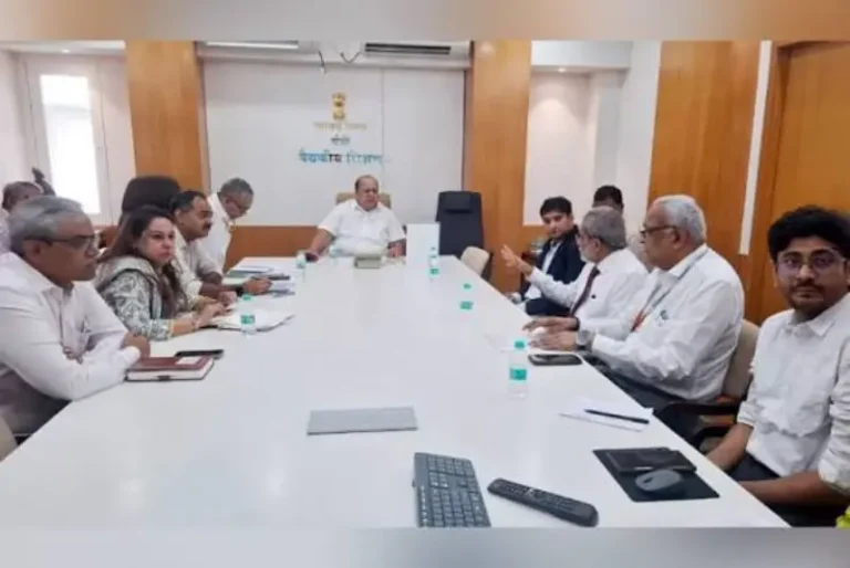 किडनी, यकृत प्रत्यारोपणाच्या सुविधा शासकीय रुग्णालयांत वाढविण्यावर भर द्या – वैद्यकीय शिक्षण मंत्री हसन मुश्रीफ
