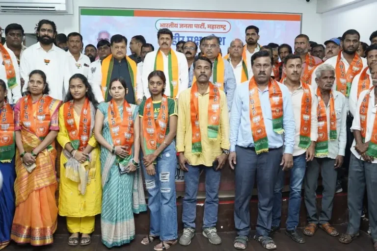 रायगड जिल्ह्यातील अनेक कार्यकर्त्यांचा भाजपामध्ये प्रवेश