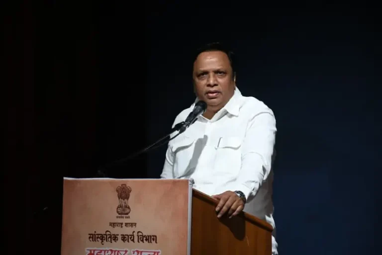 महात्मा ज्योतिबा फुले समग्र वाङ्मय ग्रंथाचा सात भाषांमध्ये अनुवाद करणार