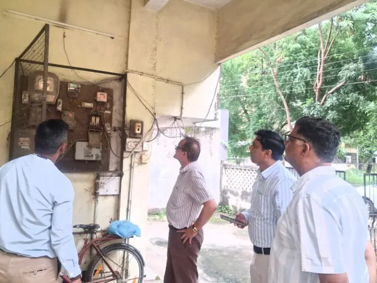 थकबाकी वसुलीसाठी महावितरणचे वरिष्ठ अधिकारी ‘फिल्ड’वर; अखंडीत वीजेसाठी ग्राहकांचे सहकार्य अपेक्षित!