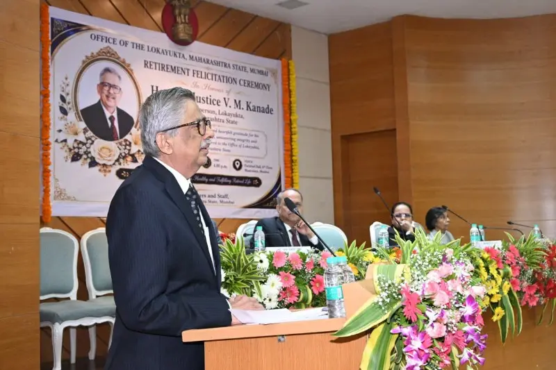 मा.न्यायमूर्तीव्ही.एम.कानडेयांचानिरोपसमारंभकार्यक्रमसंपन्न(1)_copy_800x533