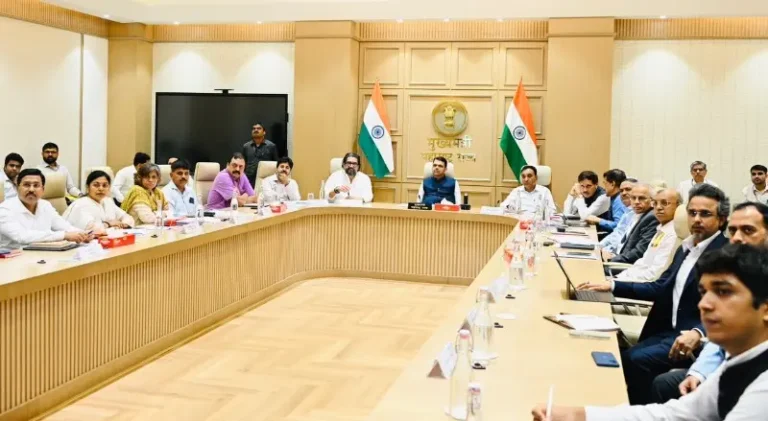 एअर इंडिया इमारतीच्या नुतनीकरणात लोकाभिमुख प्रशासकीय रचनेला प्राधान्य द्यावे – मुख्यमंत्री देवेंद्र फडणवीस
