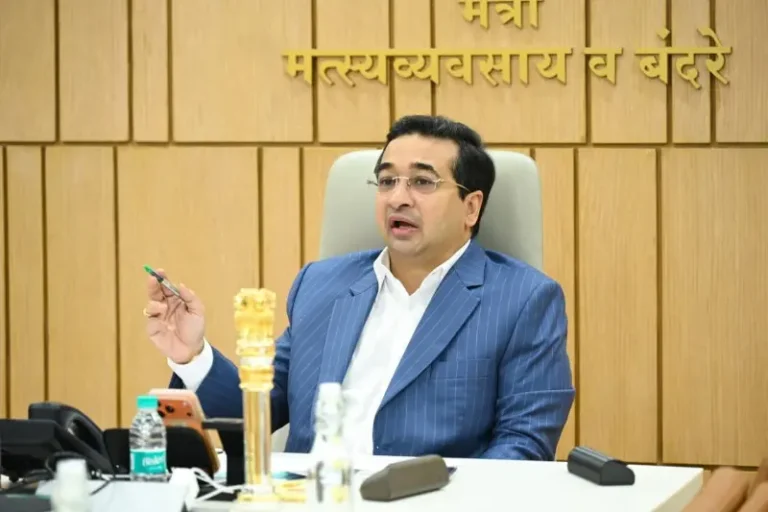 मुख्यमंत्री मत्स्यसंपदा योजनेची प्रभावी अंमलबजावणी करा – मत्स्यव्यवसाय मंत्री नितेश राणे