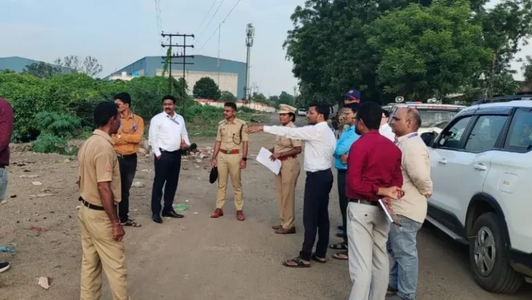 गणेश विसर्जनाच्या पार्श्वभूमीवर कन्हान येथे नदीघाट व नदी पात्राचे निरिक्षण 