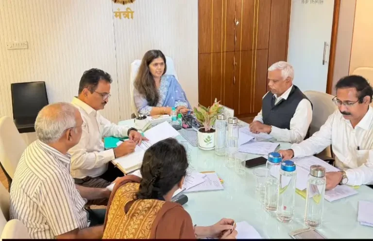 माफसू’च्या विकासकामांना गती देण्याचे पशुसंवर्धन मंत्री पंकजा मुंडे यांचे निर्देश   