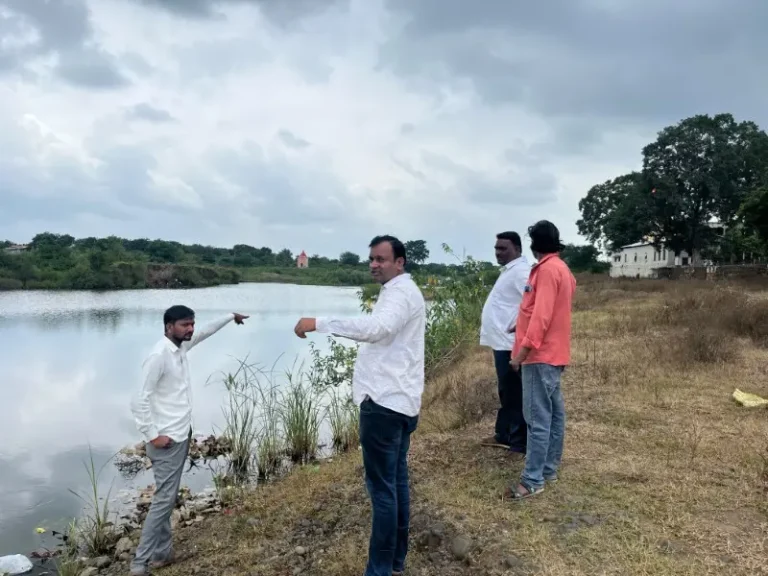 वर्धा नदीच्या काठाची पाहणी