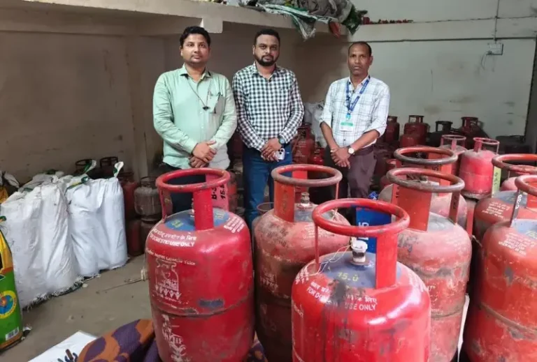 अवैध गैस रिफिलिंग गोरखधंधे का भंडाफोड़