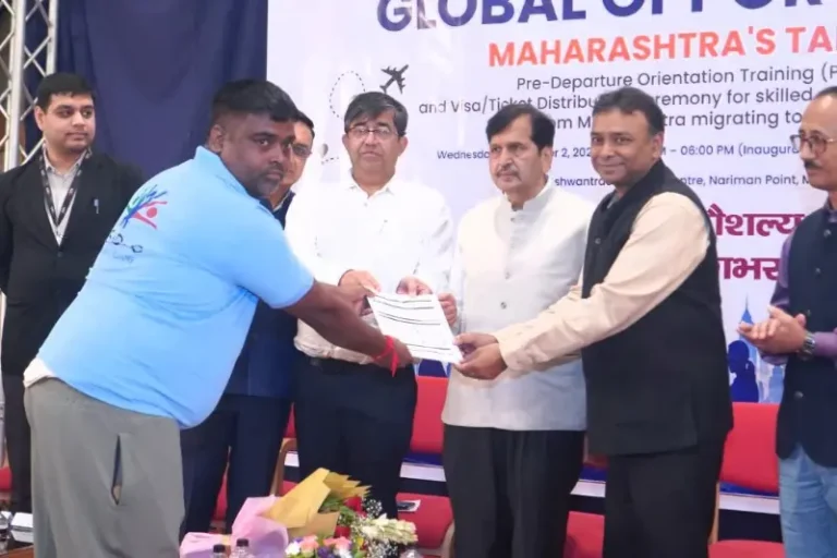 इस्रायलमध्ये रोजगारासाठी महाराष्ट्रातील ६० बांधकाम कामगारांची पहिली तुकडी होणार रवाना