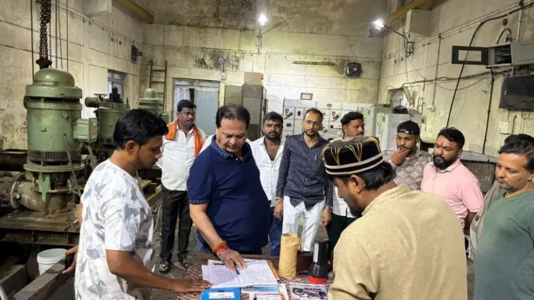 पाणी टाकीच्या विकासकामांची नगराध्यक्ष अजय अग्रवाल कडून पाहणी