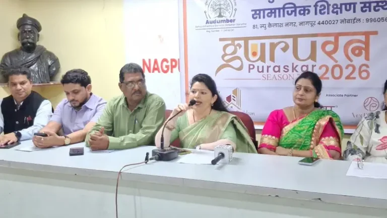 ३० शिक्षकांचा ‘गुरुरत्न आदर्श शिक्षक’ पुरस्काराने गौरव