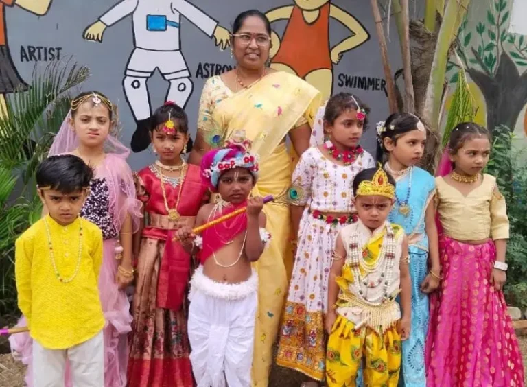 विश्रांती कॉन्व्हेंट स्कूल निमखेडा येथे जन्माष्टमी मोठ्या उत्साहात साजरी  