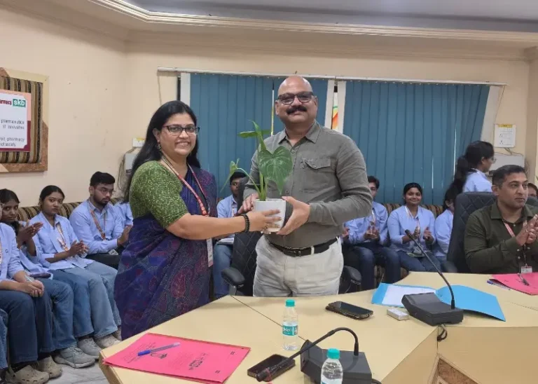 एसकेबी कॉलेजमध्ये ‘इंटरनल हॅकाथॉन २०२६’ चे आयोजन: एसआयएचच्या राष्ट्रीय आव्हानांवर तोडगा काढण्यासाठी २८ विद्यार्थी संघांमध्ये रंगली चुरस