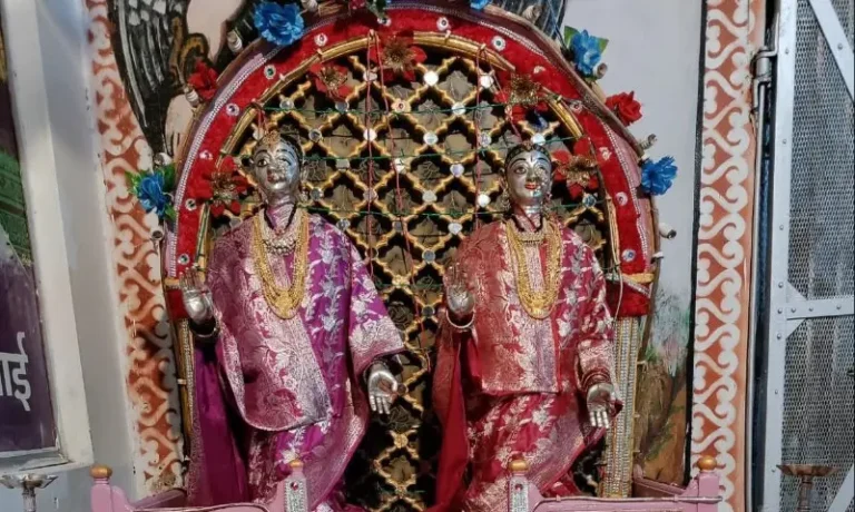 सिनीयर भोसला पॅलेसमध्ये 298 वर्षांची चांदीच्या महालक्ष्मीची परंपरा कायम