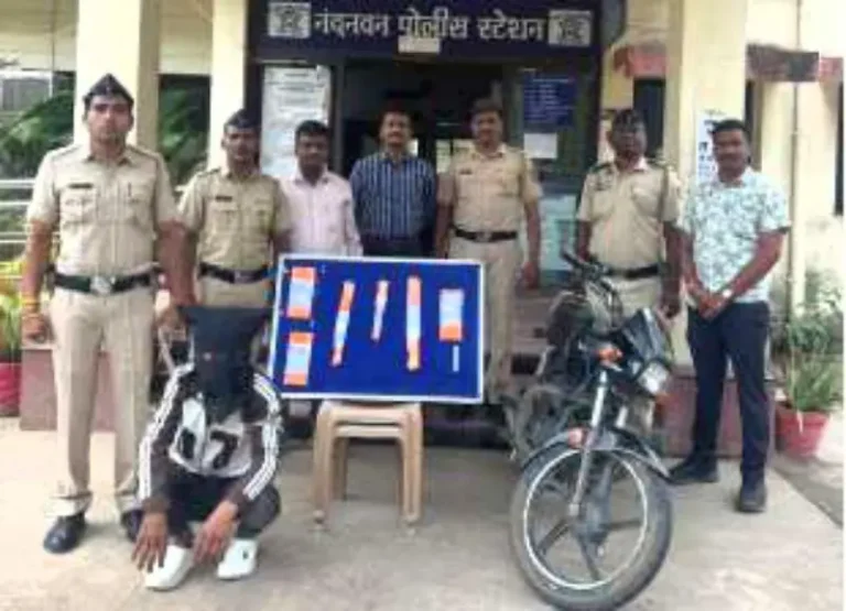 चाकू की नोक पर लूटा, 12 घंटे में दबोचा गया