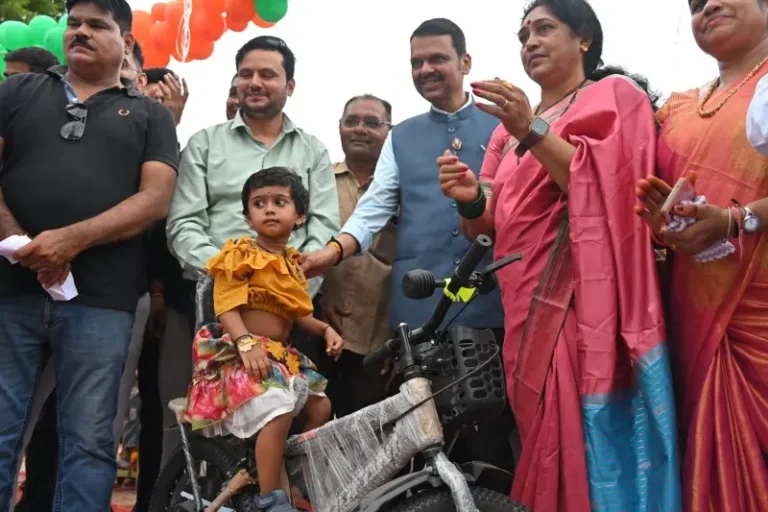 हावरापेठेत तान्हा पोळा उत्सवास मुख्यमंत्री देवेंद्र फडणवीस यांची उपस्थिती