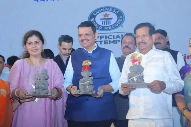 गणेशोत्सव पर्यावरणपूरक पद्धतीने साजरा करण्याची जबाबदारी आपल्या सर्वांचीच – मुख्यमंत्री देवेंद्र फडणवीस
