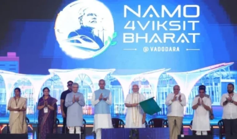 समर्पित मालवाहतूक रेल्वे मार्गिकेमुळे देशाच्या लॉजिस्टिक्स व्यवस्थेला नवी गती जेएनपीटीहून मालवाहतुकीचा वाढणार वेग आणि क्षमता – प्रधानमंत्री नरेंद्र मोदी