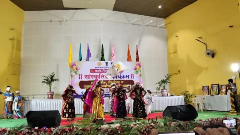 अमोलकचंद महाविद्यालयात भटके विमुक्त दिवस साजरा