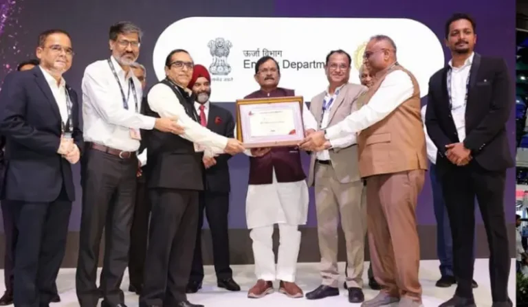 महाराष्ट्राच्या ऊर्जा विभागाच्या दालनाला सर्वोत्कृष्ट नाविन्यपूर्ण स्टॉलचा पुरस्कार
