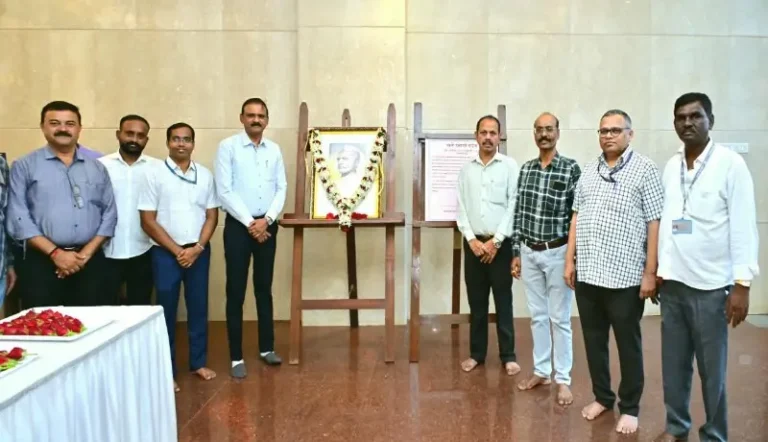 राजे उमाजी नाईक जयंतीनिमित्त मंत्रालयात अभिवादन