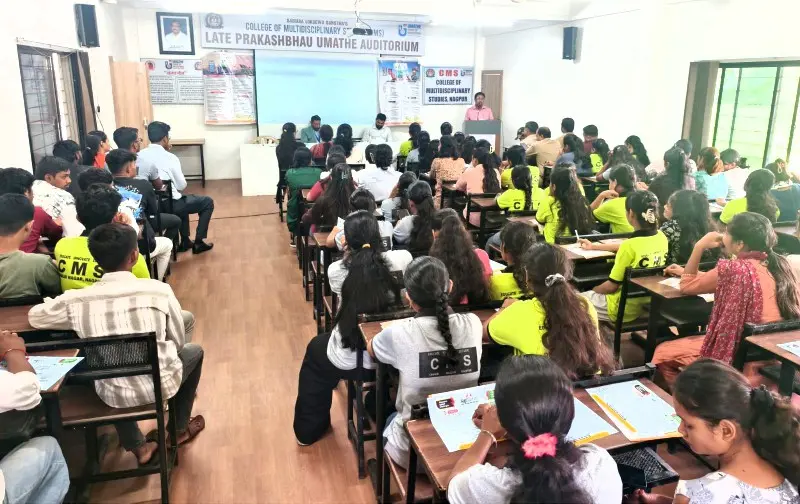 सीएमएसमहाविद्यालयातमहावितरणतर्फेप्रबोधनमोहीमराबविण्यातआली._1_copy_800x504