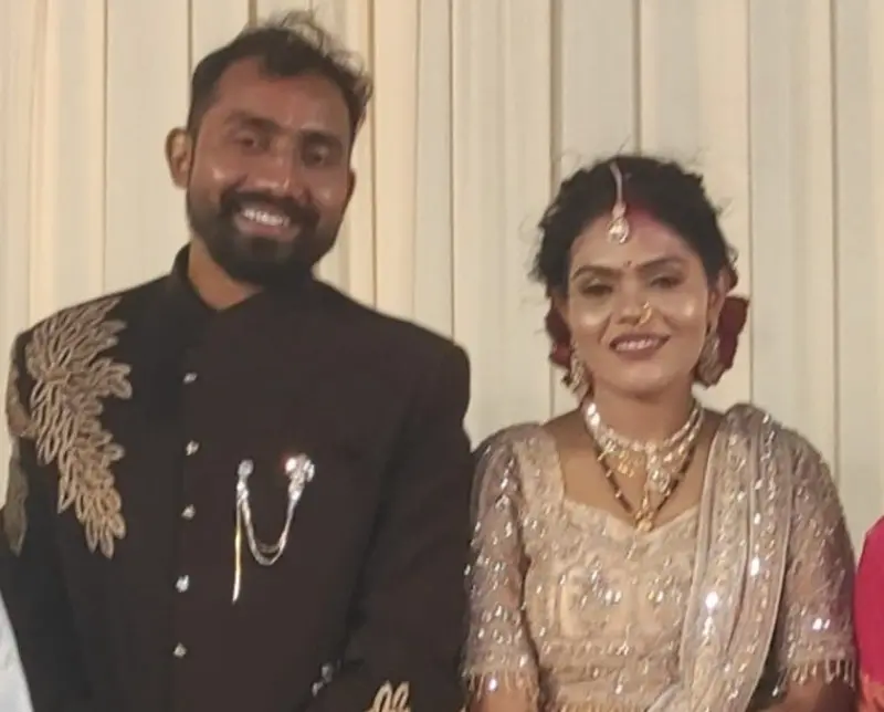 काळाचा क्रूर घाला : बुडणाऱ्या पत्नीला वाचवण्यासाठी पतीने कालव्यात घेतली झेप; दोघांचाही बुडून करुण अंत! काळाचा क्रूर घाला : बुडणाऱ्या पत्नीला वाचवण्यासाठी पतीने कालव्यात घेतली झेप; दोघांचाही बुडून करुण अंत!