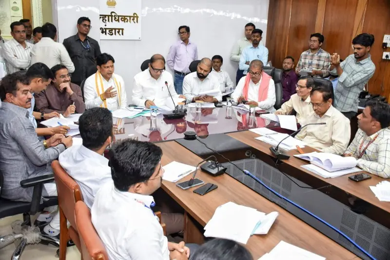 दुष्काळग्रस्त भागात पाणीटंचाई होणार नाही, याचे नियोजन करा दुष्काळग्रस्त भागात पाणीटंचाई होणार नाही, याचे नियोजन करा