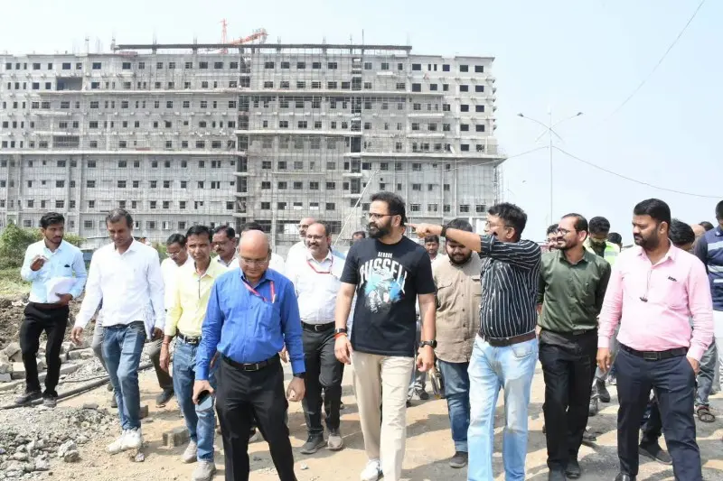 उर्वरित कामे तातडीने पूर्ण करून प्रकल्प कार्यान्वित करा – डॉ. विपीन उर्वरित कामे तातडीने पूर्ण करून प्रकल्प कार्यान्वित करा – डॉ. विपीन