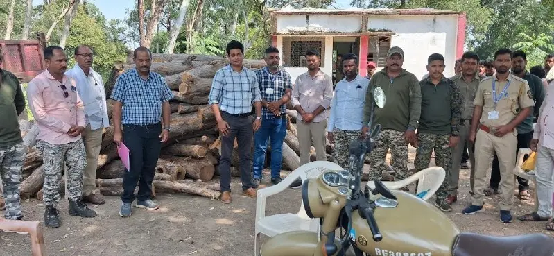 सागौन की अवैध कटाई, 9 हिरासत में सागौन की अवैध कटाई, 9 हिरासत में